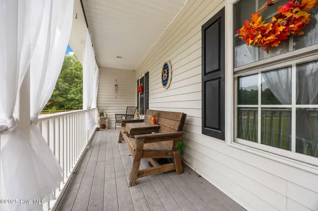 $599,000 | 75 Seaview Court, Bath, NC 27808