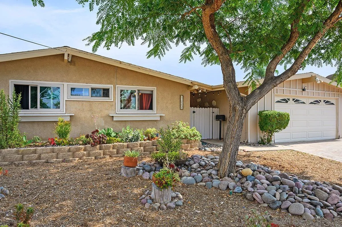 13055 Conley Street Poway, CA 92064 - Photo 5 of 31 Gallery Image 5