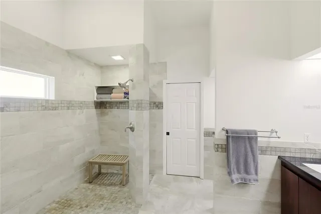 a view of a kitchen and dining room