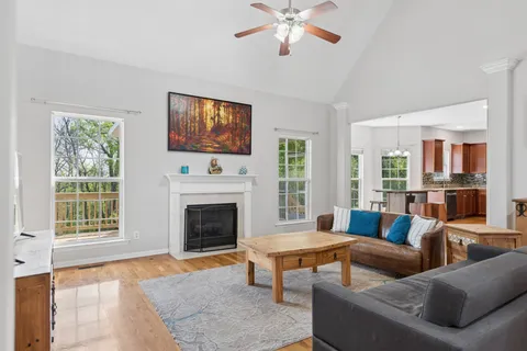 $524,900 | 852 Fonnic Drive, Nashville, TN 37115