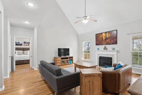 $524,900 | 852 Fonnic Drive, Nashville, TN 37115