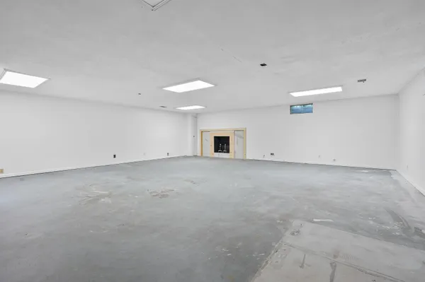 $370,000 | 8218 North 37th Street, Richland, MI 49083