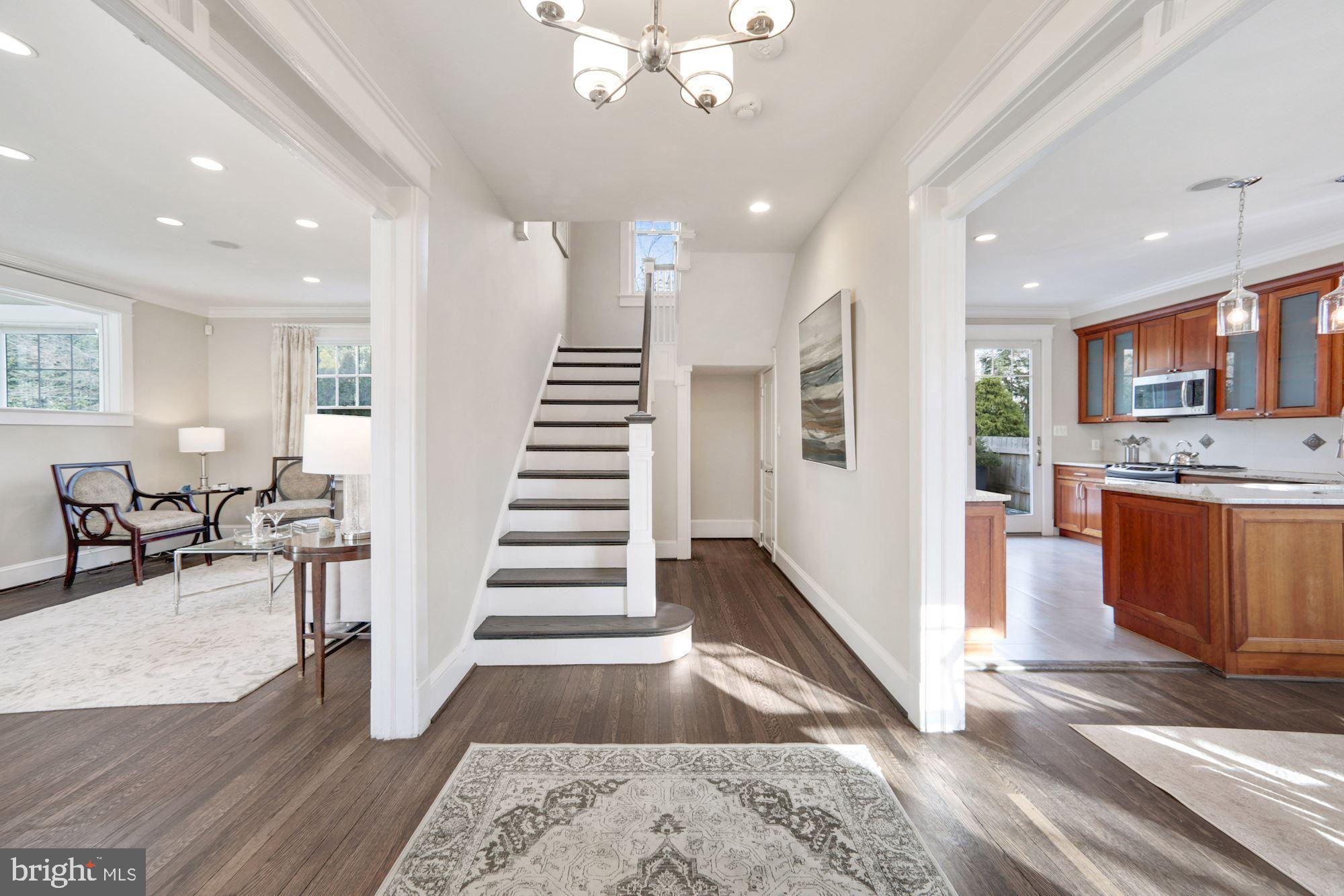 3635 Ordway Street Northwest Washington, DC 20016 - Photo 3 of 28 Gracious entry foyer