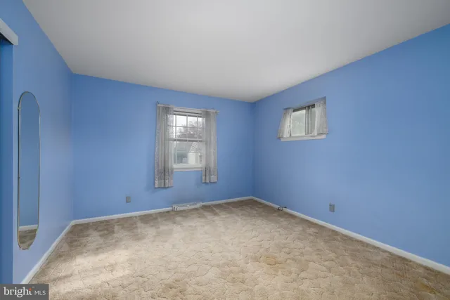 $420,000 | 9 Hedgerow Court, Oaklyn, NJ 08107