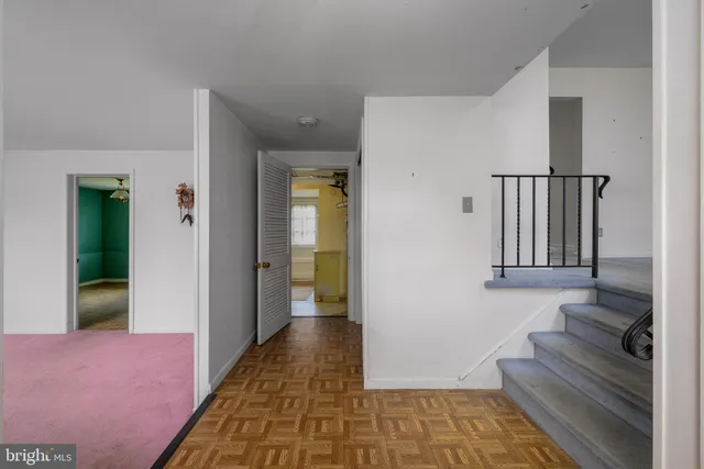 $420,000 | 9 Hedgerow Court, Oaklyn, NJ 08107