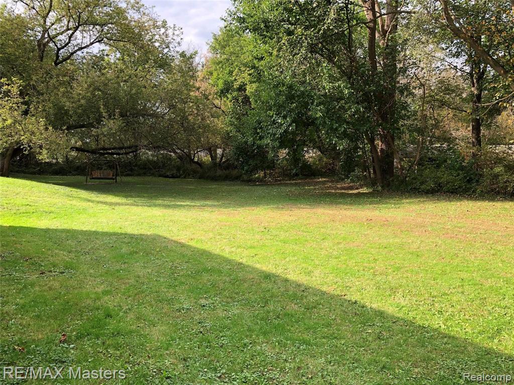 343 East Newburg Road Carleton, MI 48117 - Photo 32 of 34
