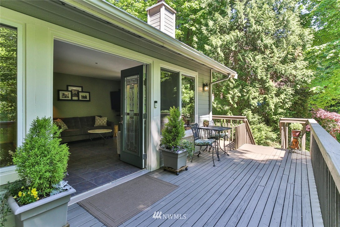 17530 Southeast 110th Street Renton, WA 98059 - Photo 2 of 25