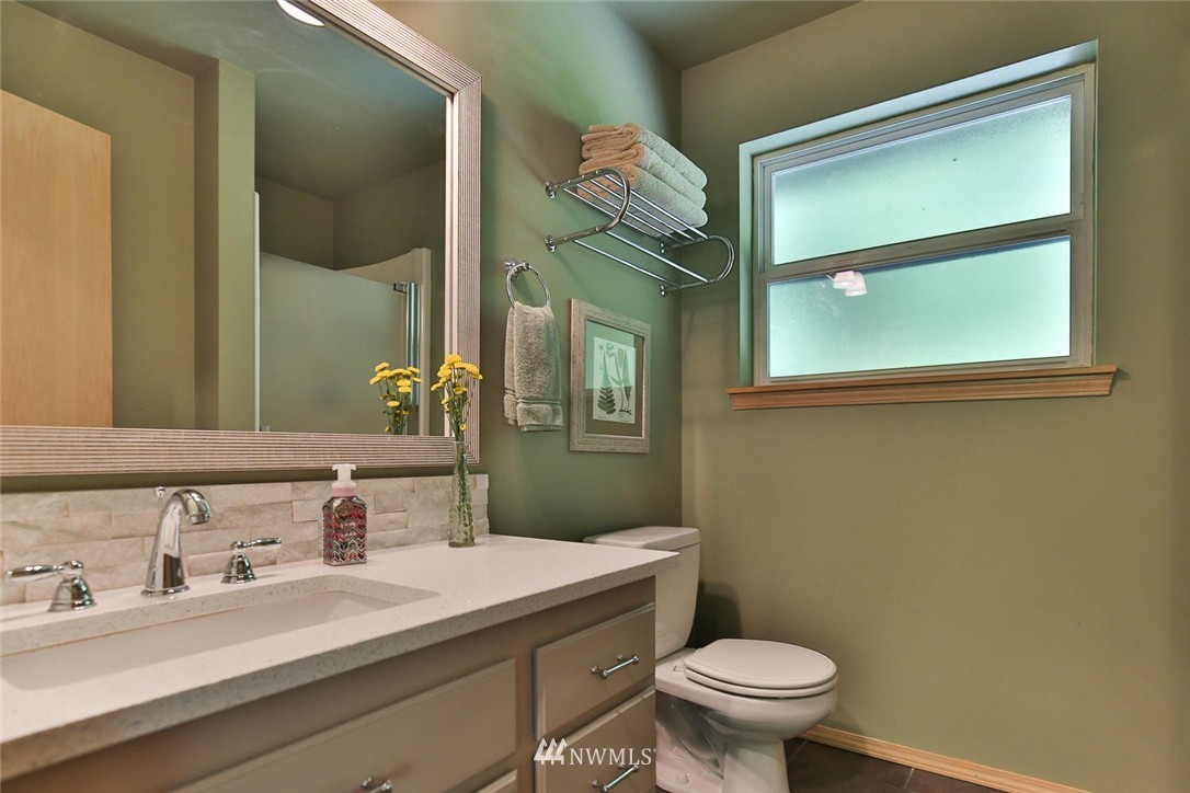 17530 Southeast 110th Street Renton, WA 98059 - Photo 16 of 25