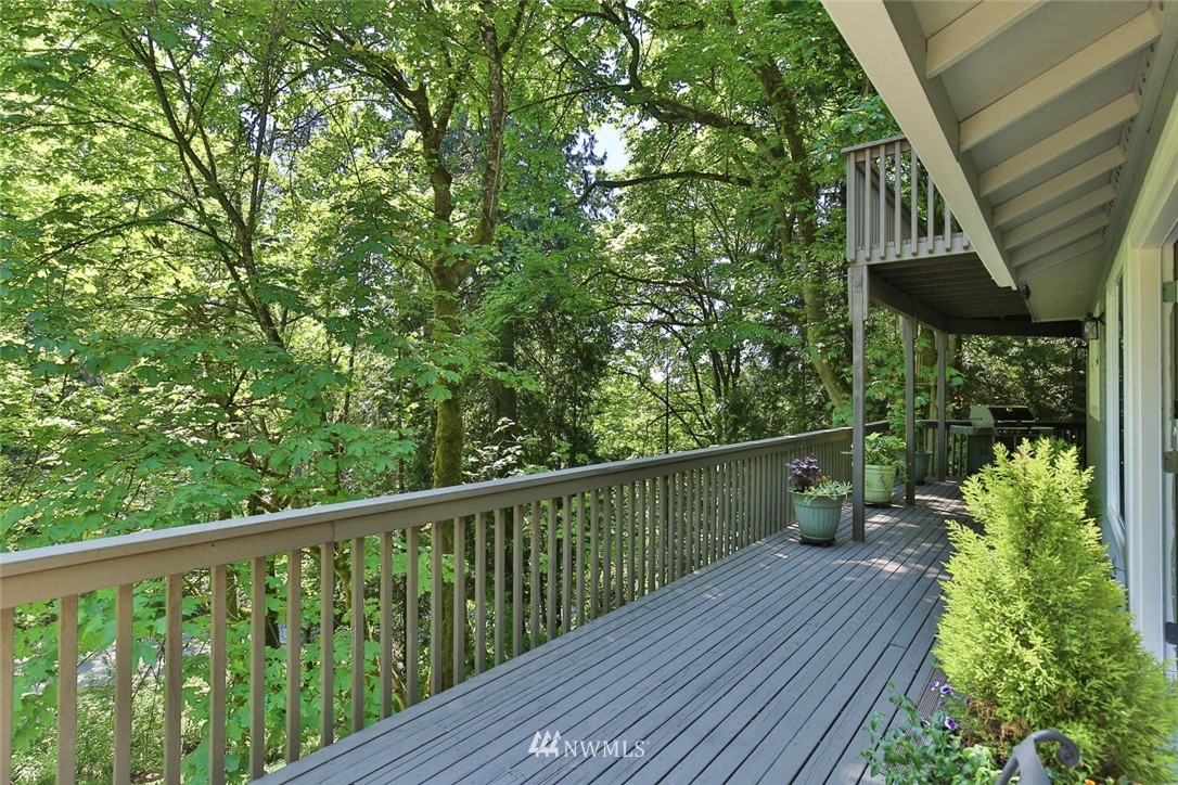 17530 Southeast 110th Street Renton, WA 98059 - Photo 18 of 25