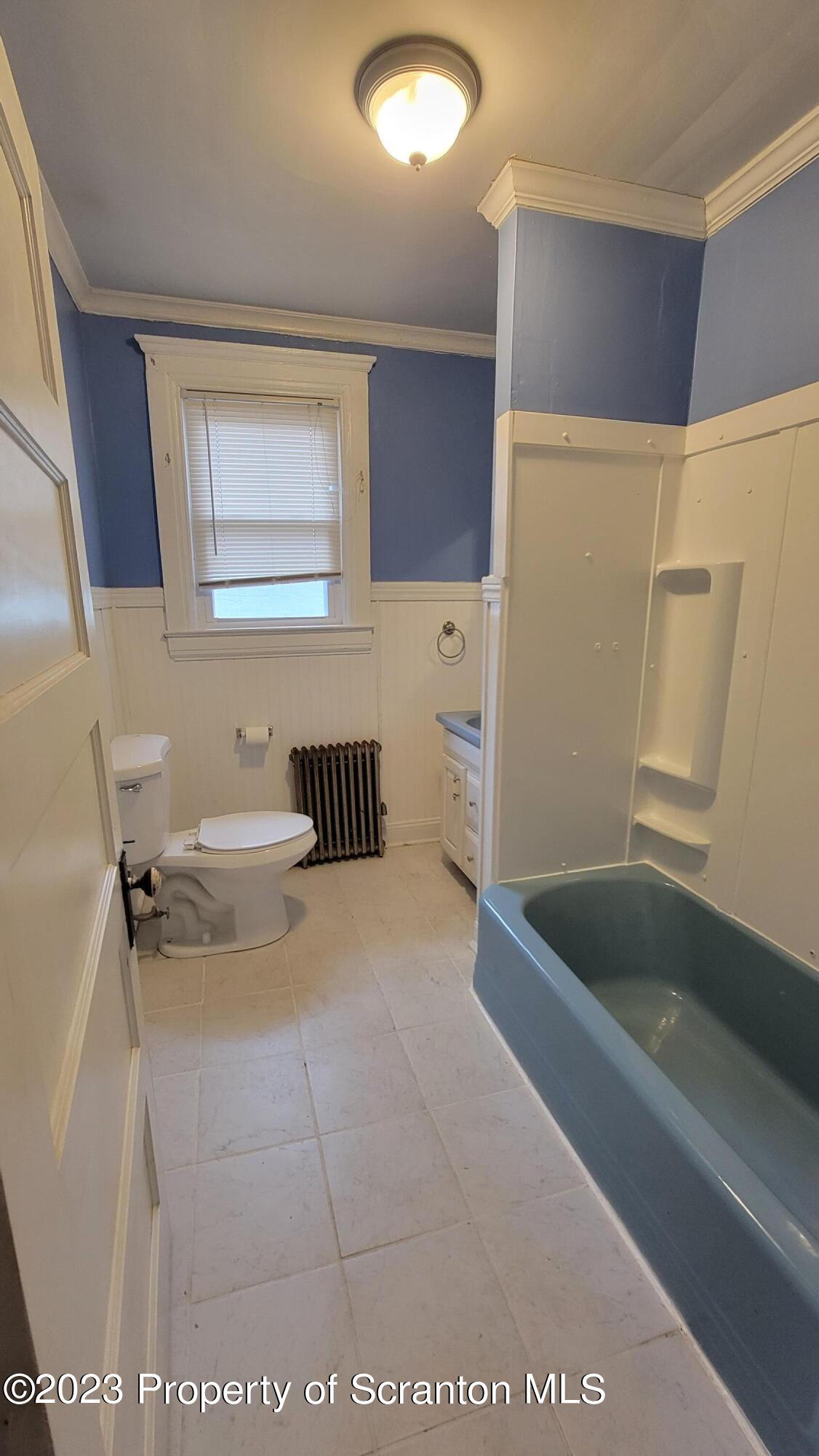 545 North Sumner Avenue Scranton, PA 18504 - Photo 21 of 23 Full Bathroom