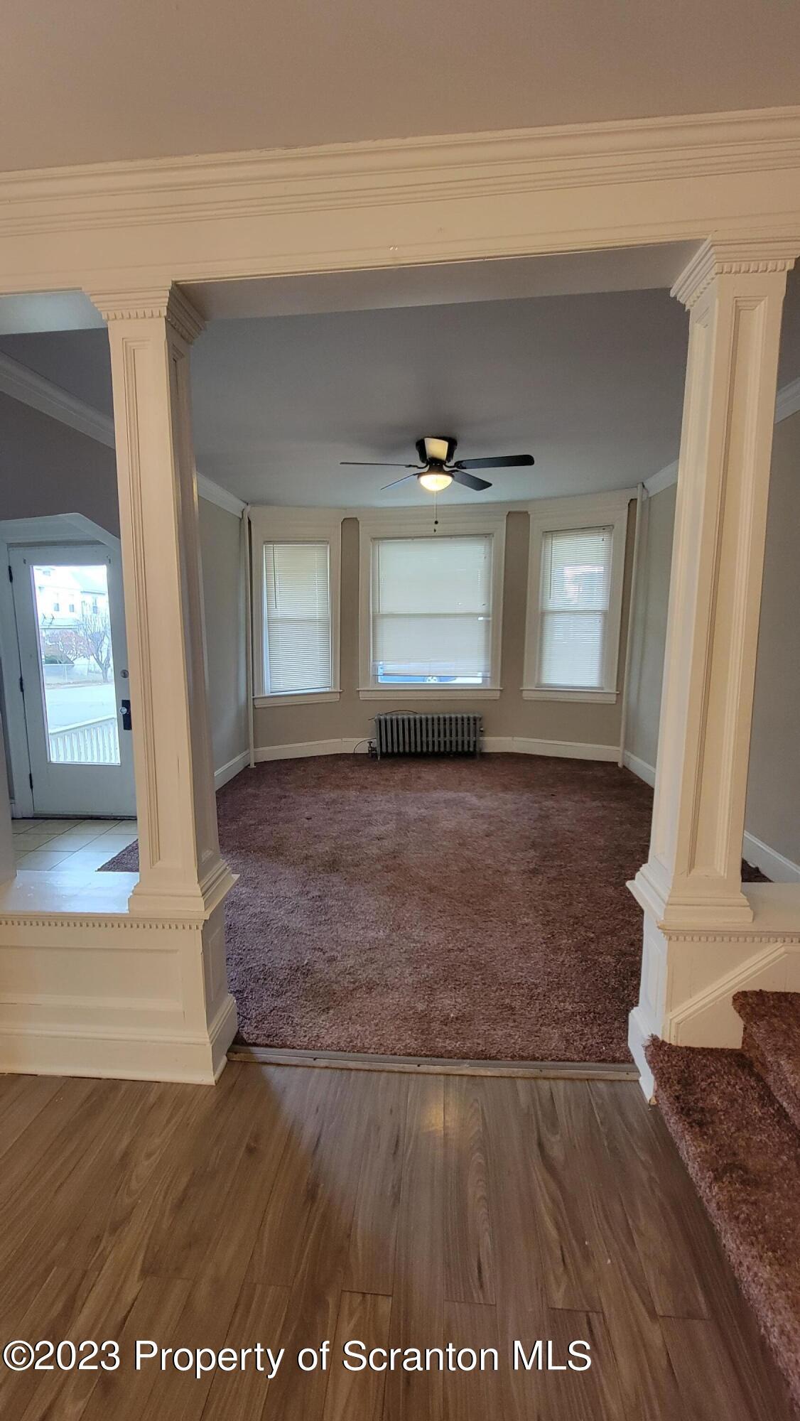 545 North Sumner Avenue Scranton, PA 18504 - Photo 9 of 23 Living Room