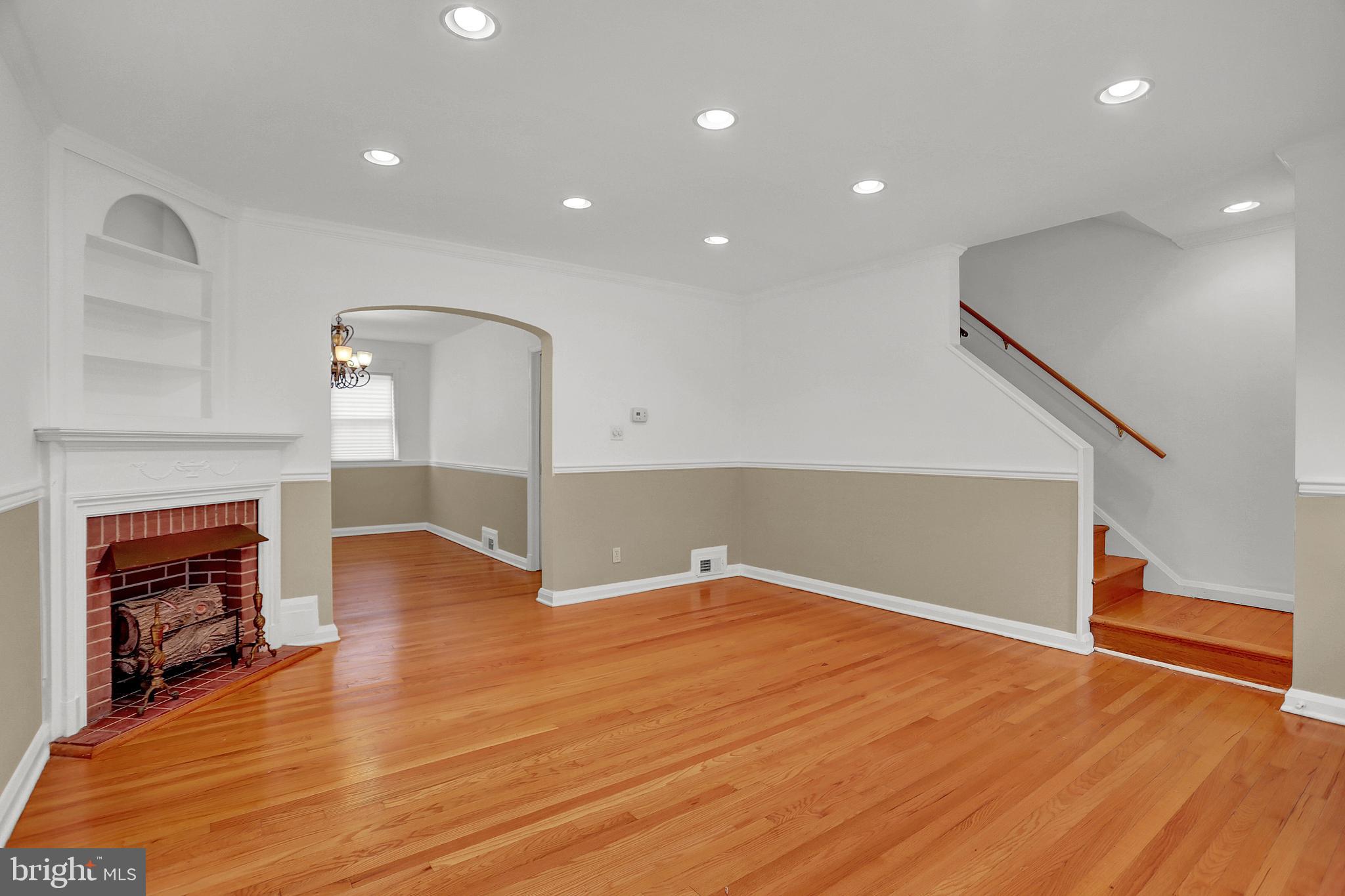 1634 Walterswood Road Baltimore, MD 21239 - Photo 5 of 28 Beautiful Wood Floors