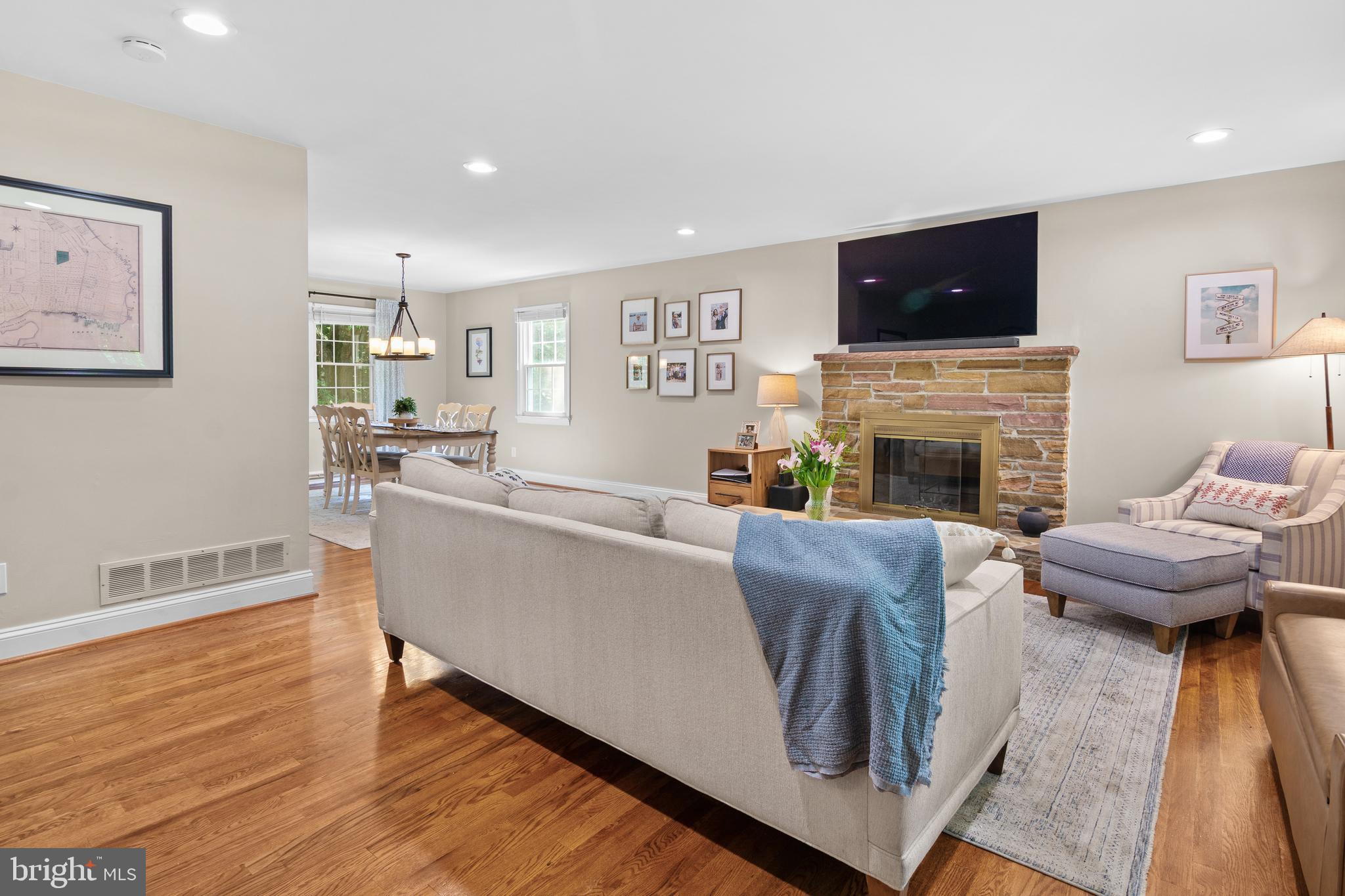 296 Halsey Road Annapolis, MD 21401 - Photo 22 of 56 open concept living space