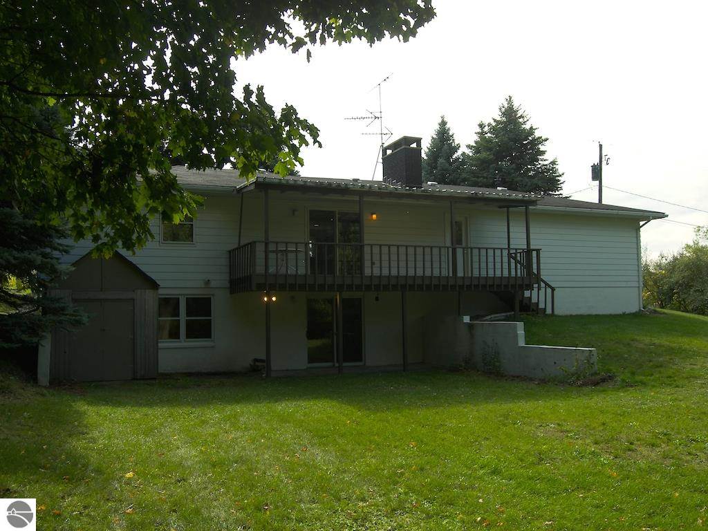 2593 Nelson Road Traverse City, MI 49686 - Photo 58 of 90 1791273-57.JPG