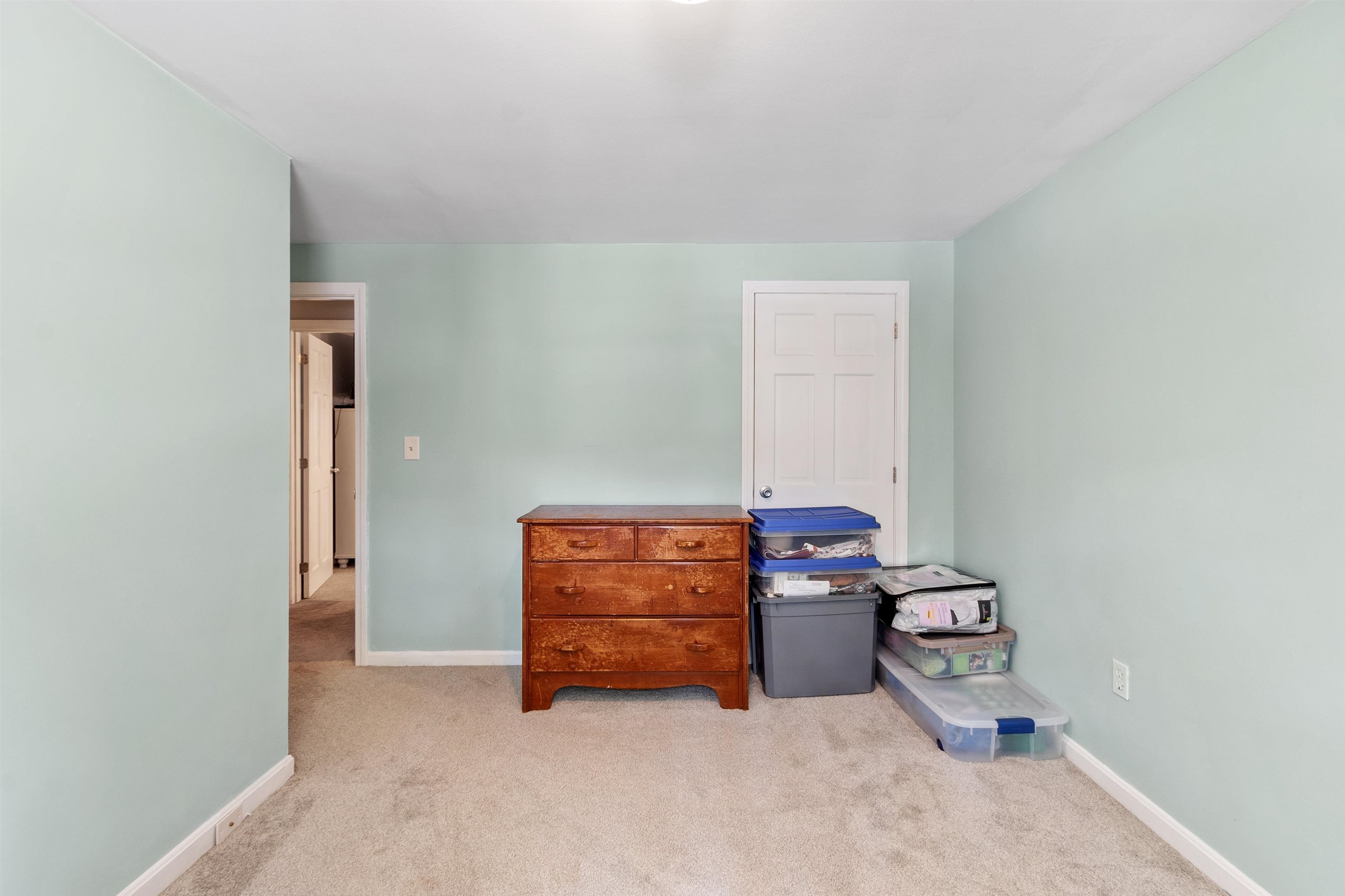 12 B Blueberry Road, Unit 12R Derry, NH 03038 - Photo 31 of 43