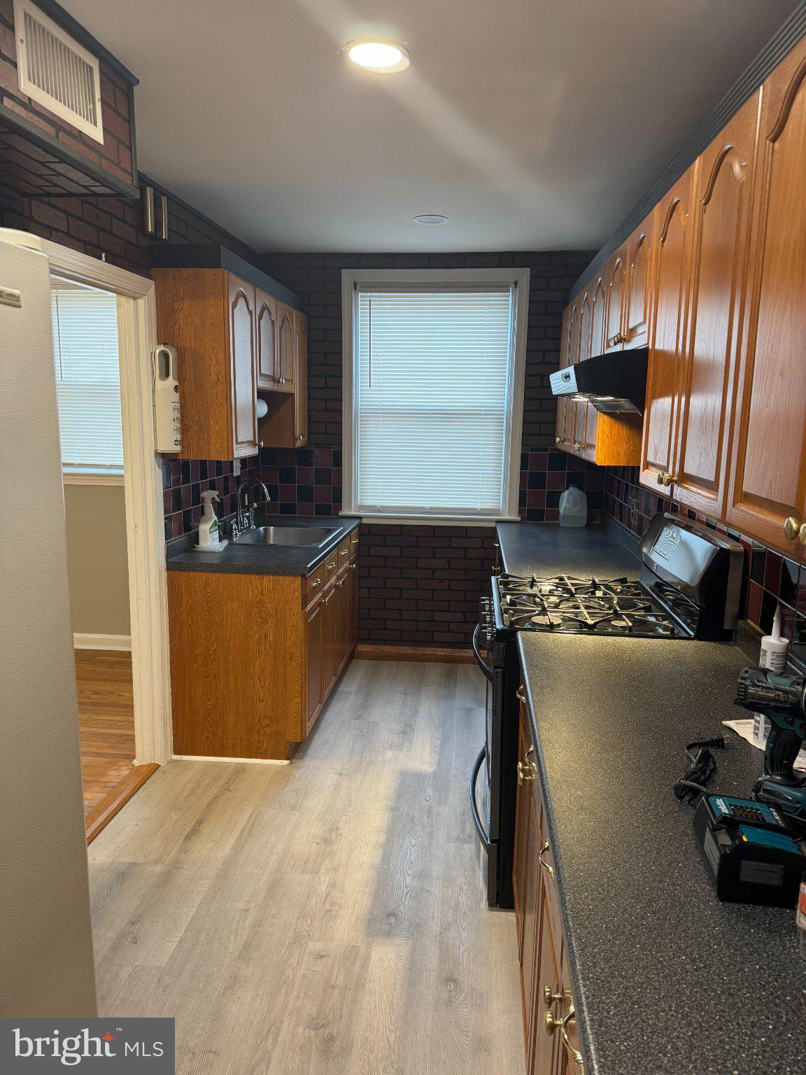 5149 Arbor Street Philadelphia, PA 19120 - Photo 5 of 10