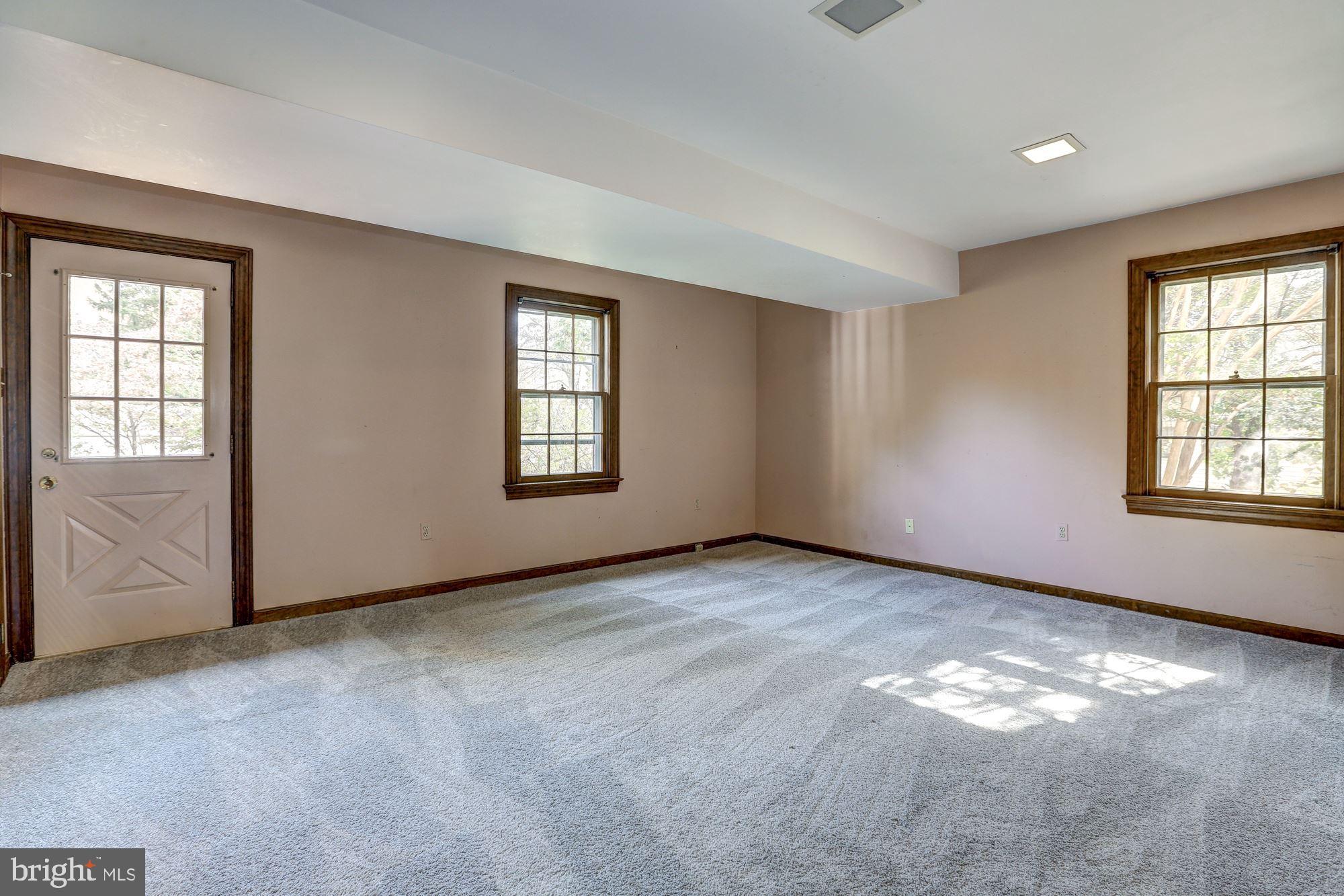 105 Farmgate Lane Silver Spring, MD 20905 - Photo 22 of 49