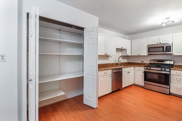 $215,000 | 230 East Ontario Street, Unit 905, Chicago, IL 60611