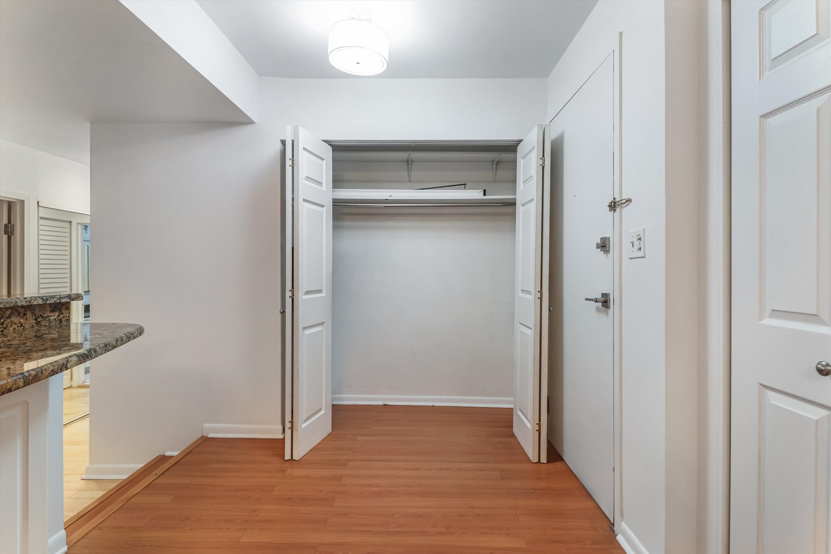 230 East Ontario Street, Unit 905 Chicago, IL 60611 - Photo 14 of 25