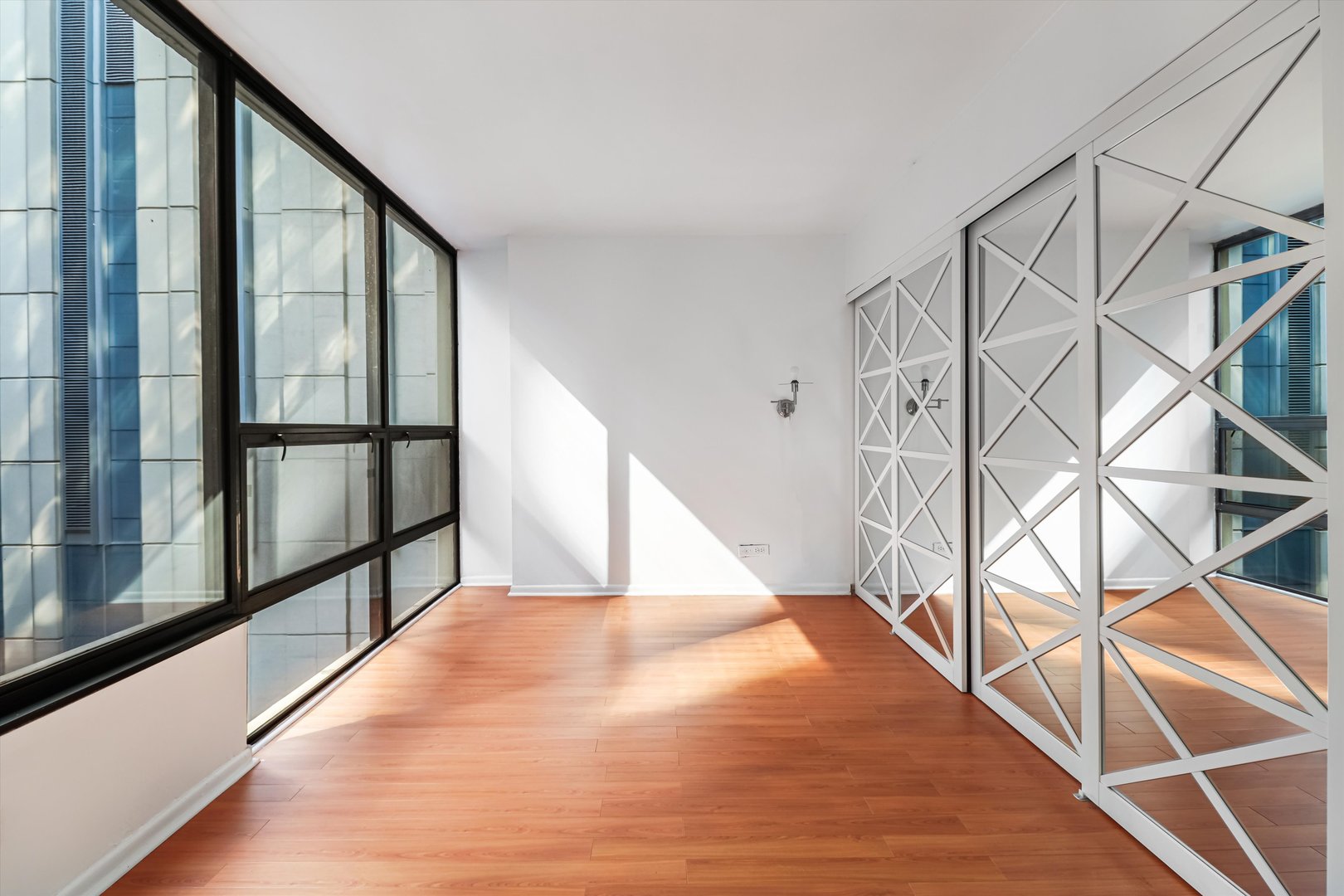 230 East Ontario Street, Unit 905 Chicago, IL 60611 - Photo 15 of 25