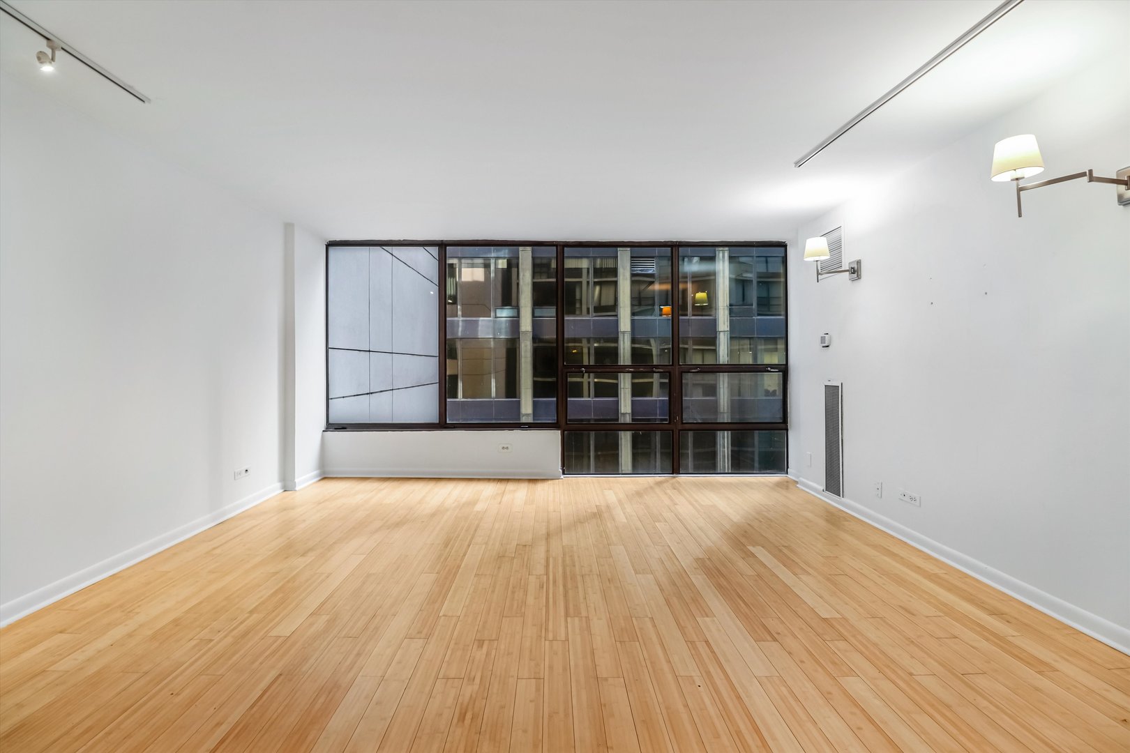 230 East Ontario Street, Unit 905 Chicago, IL 60611 - Photo 2 of 25