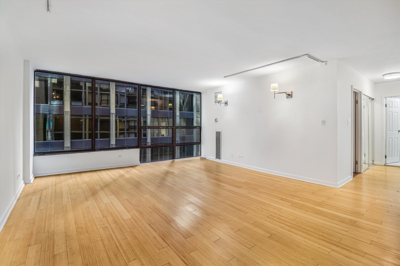 230 East Ontario Street, Unit 905 Chicago, IL 60611 - Photo 4 of 25