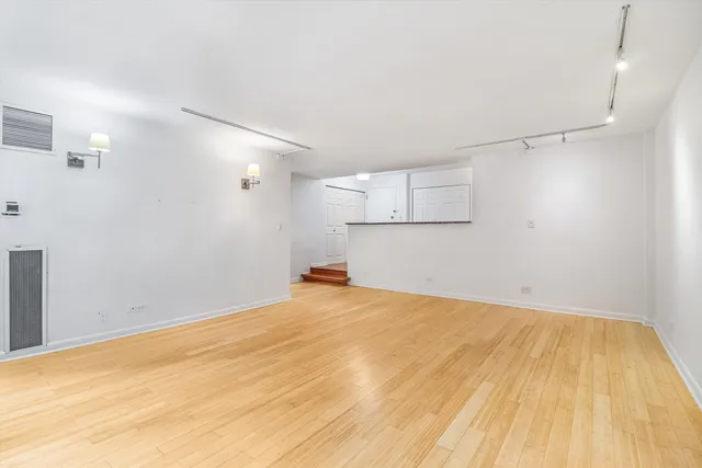 $215,000 | 230 East Ontario Street, Unit 905, Chicago, IL 60611