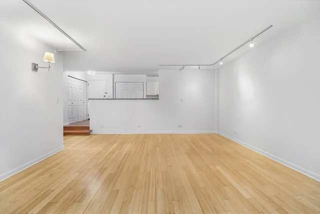 $215,000 | 230 East Ontario Street, Unit 905, Chicago, IL 60611