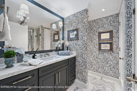 $2,895,000 | 2500 South Ocean Boulevard, Unit 1D2, Palm Beach, FL 33480