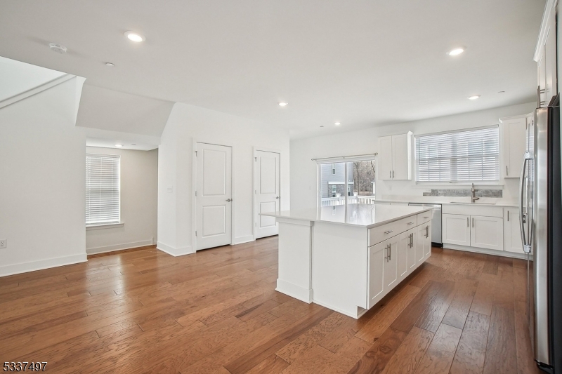 10 Cecala Road Morris Plains, NJ 07950 - Photo 5 of 25