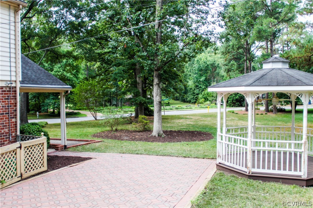 1502 Willingham Road Richmond, VA 23238 - Photo 4 of 29 Gallery Image 4