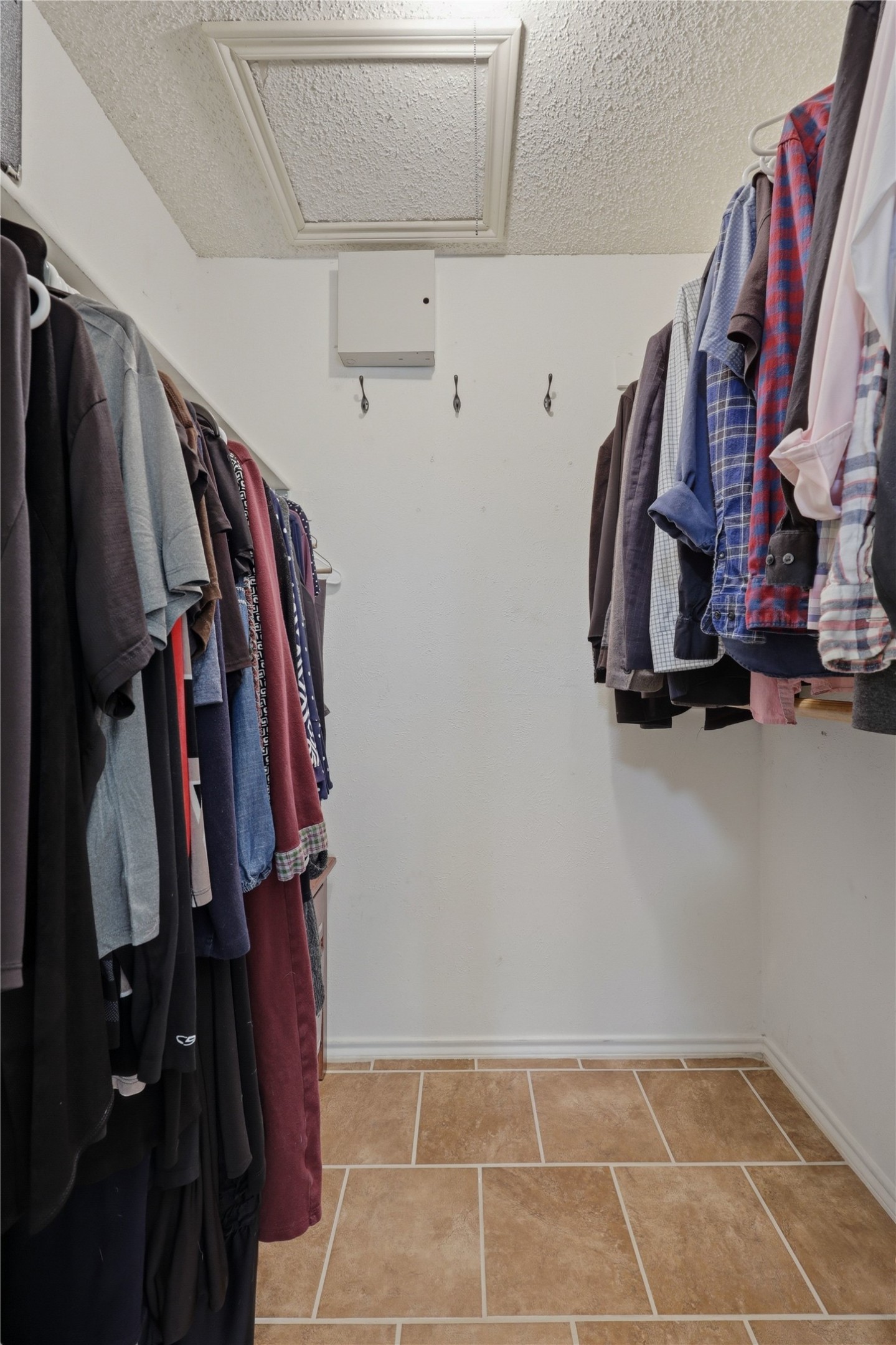 7516 Hemingway Street Austin, TX 78752 - Photo 27 of 34