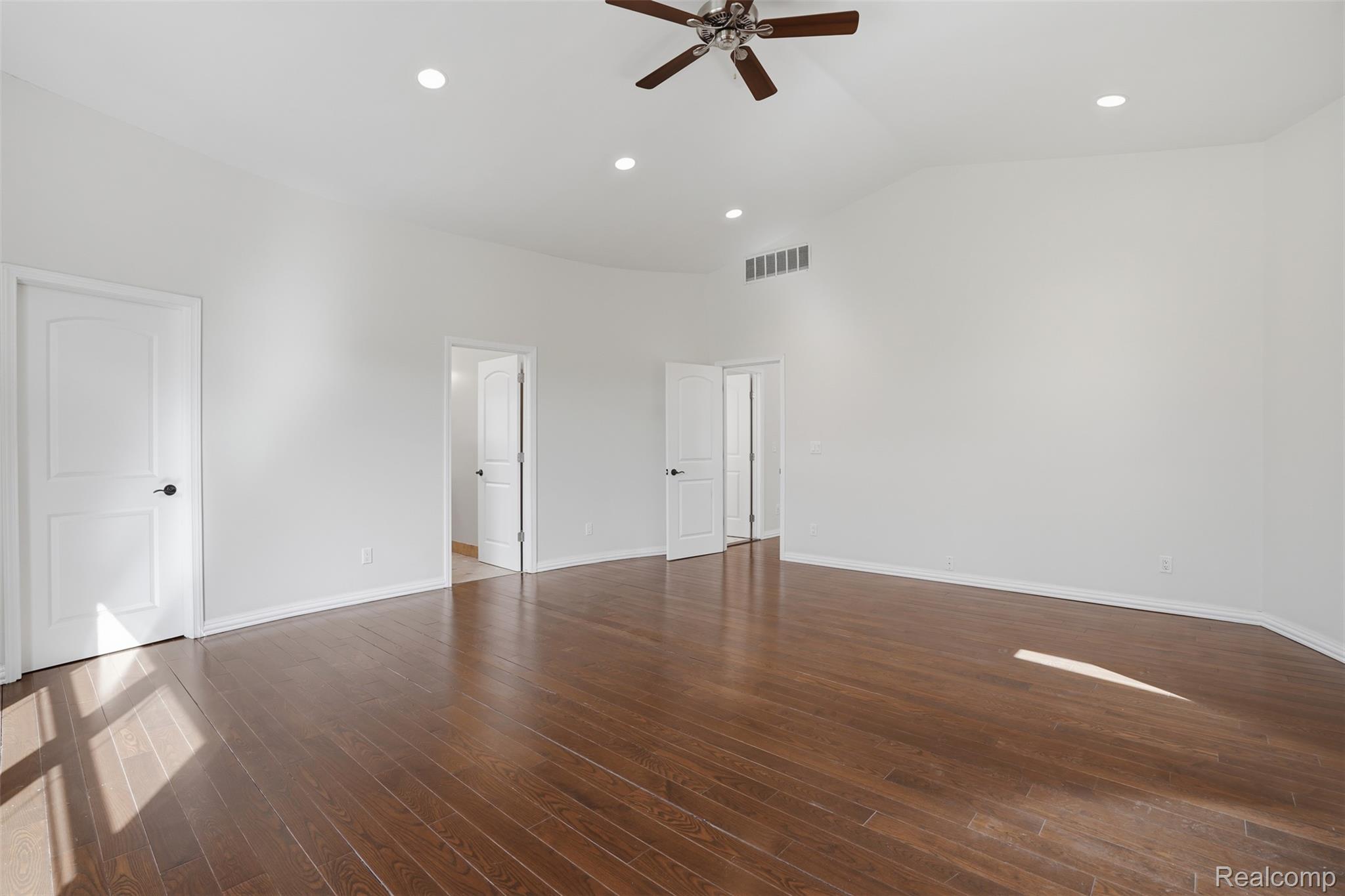 12913 9 Mile Road South Lyon, MI 48178 - Photo 21 of 57 12913 9 mile rd-20.jpg