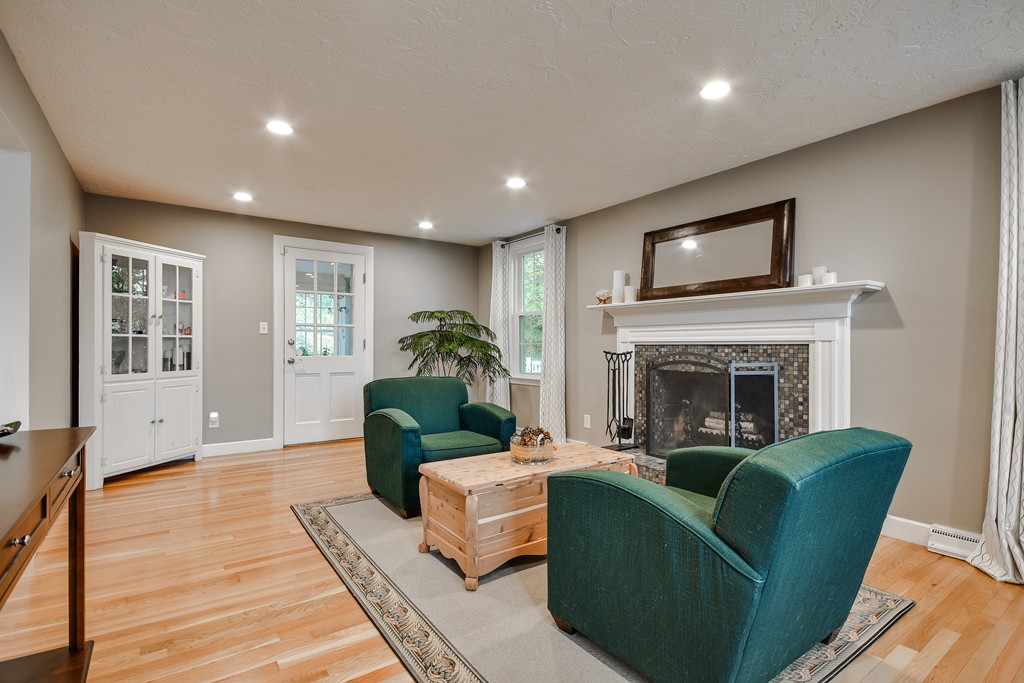 8 Bryant Road Framingham, MA 01701 - Photo 2 of 25 Gallery Image 2