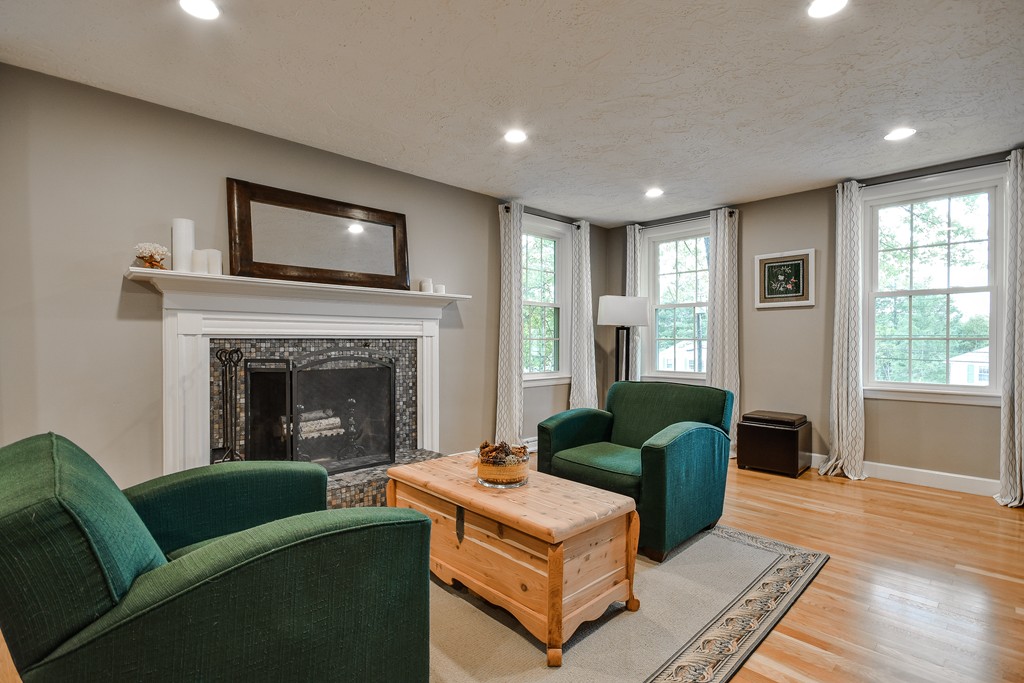 8 Bryant Road Framingham, MA 01701 - Photo 3 of 25 Gallery Image 3