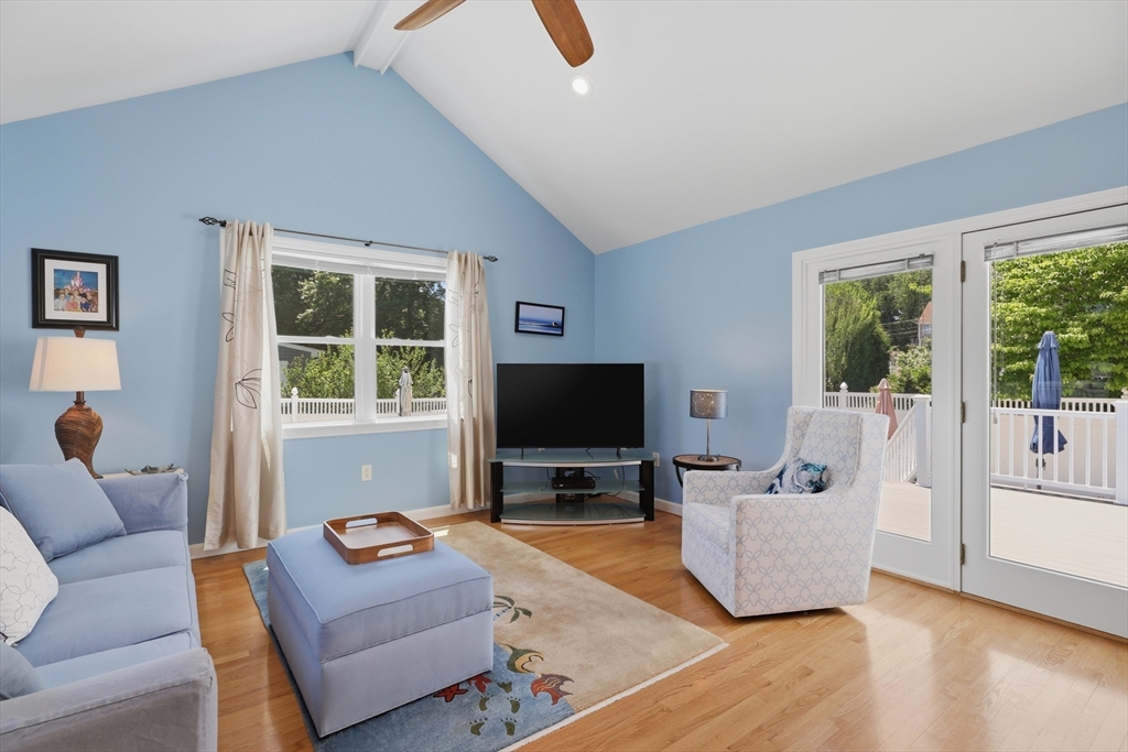 35 Kendrick Road Wakefield, MA 01880 - Photo 4 of 29