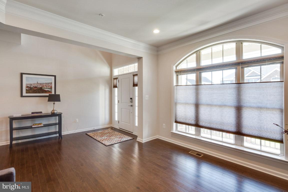 4617 Bridle Ridge Road Upper Marlboro, MD 20772 - Photo 7 of 68 Living Room