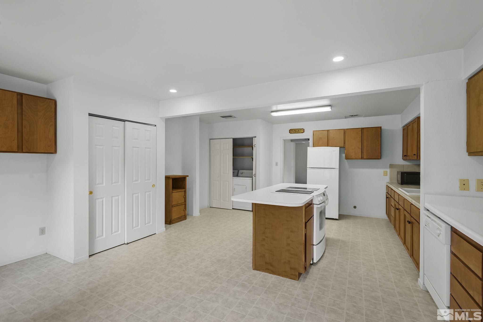 833 Gear Street Reno, NV 89503 - Photo 11 of 21 Photo 11