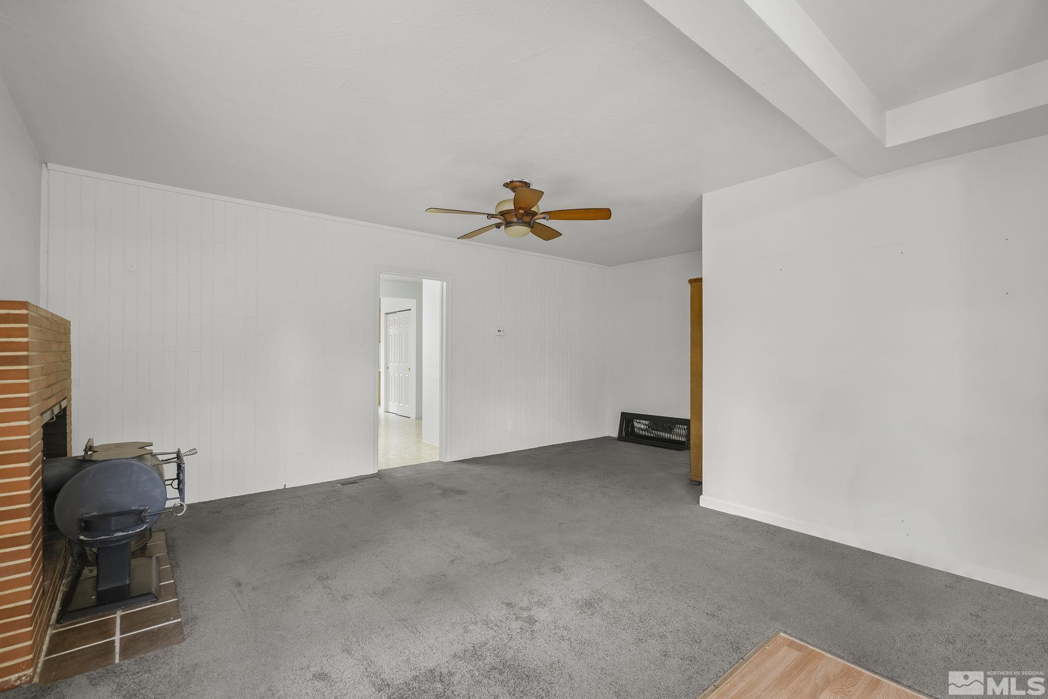 833 Gear Street Reno, NV 89503 - Photo 4 of 21 Photo 4