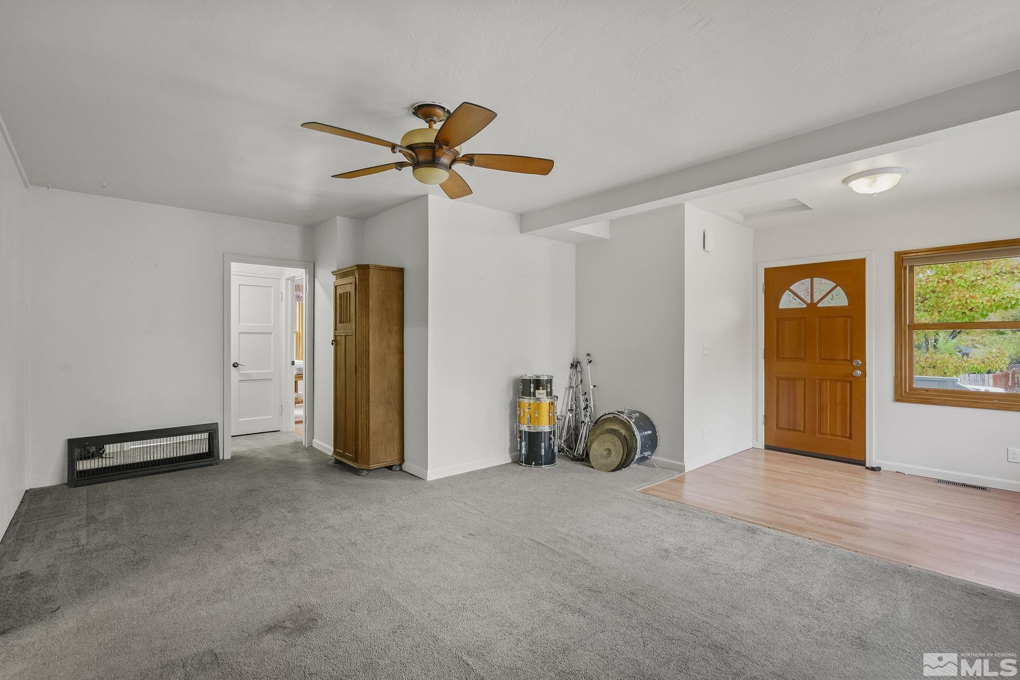 833 Gear Street Reno, NV 89503 - Photo 5 of 21 Photo 5