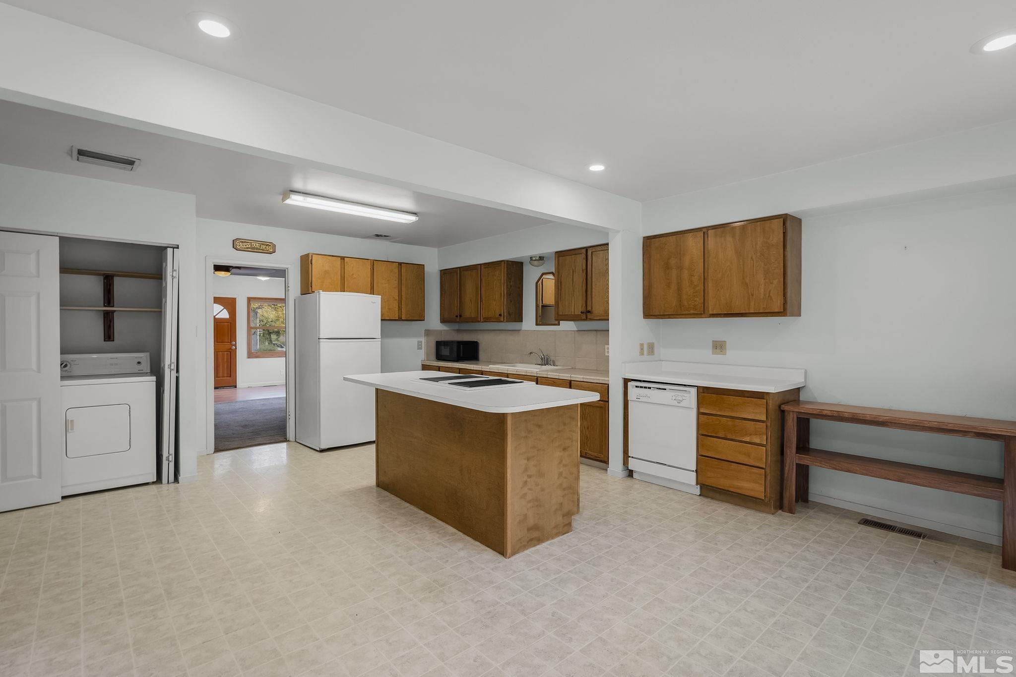 833 Gear Street Reno, NV 89503 - Photo 10 of 21 Photo 10