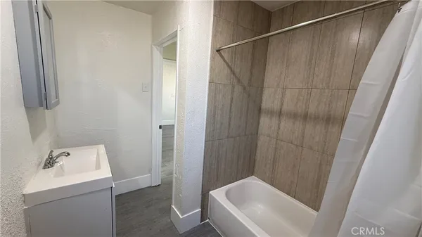 $2,300 | 2240 West Darby Street, San Bernardino, CA 92407