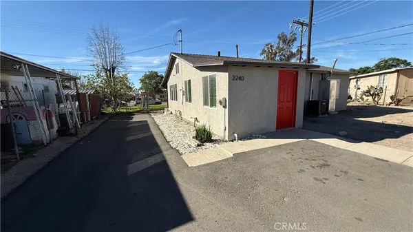 $2,300 | 2240 West Darby Street, San Bernardino, CA 92407