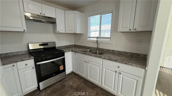 $2,300 | 2240 West Darby Street, San Bernardino, CA 92407