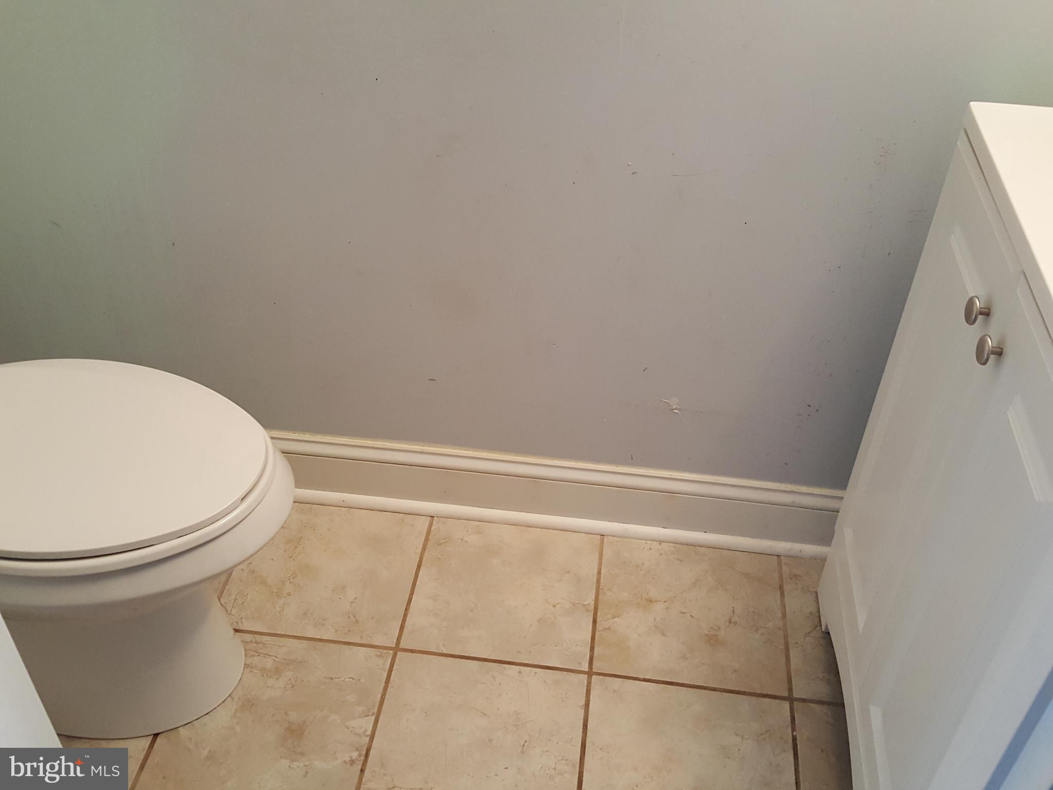 5607 Clearspring Road Baltimore, MD 21212 - Photo 6 of 14 HALF BATH - MAIN LEVEL
