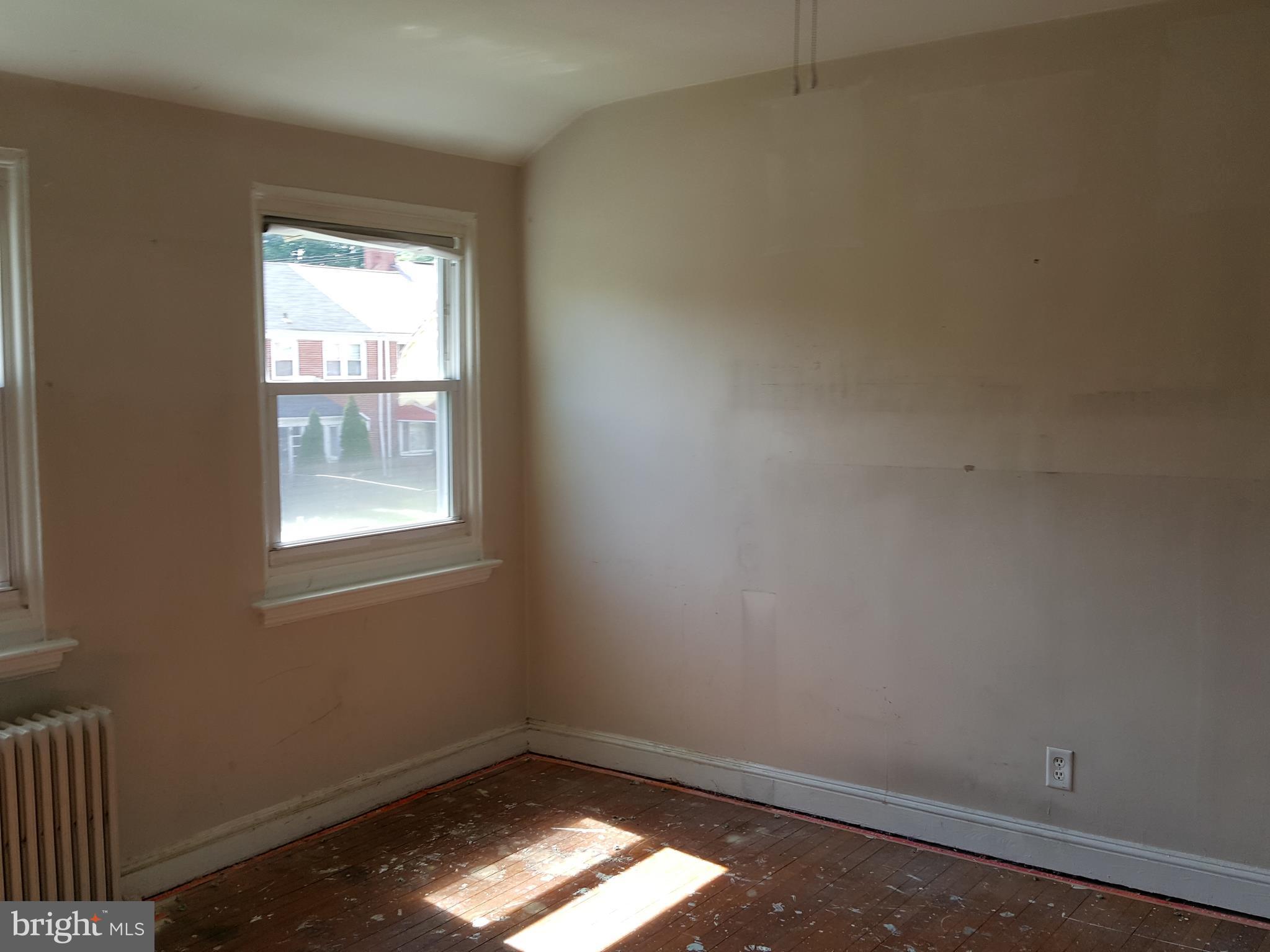 5607 Clearspring Road Baltimore, MD 21212 - Photo 10 of 14 BEDROOM 1