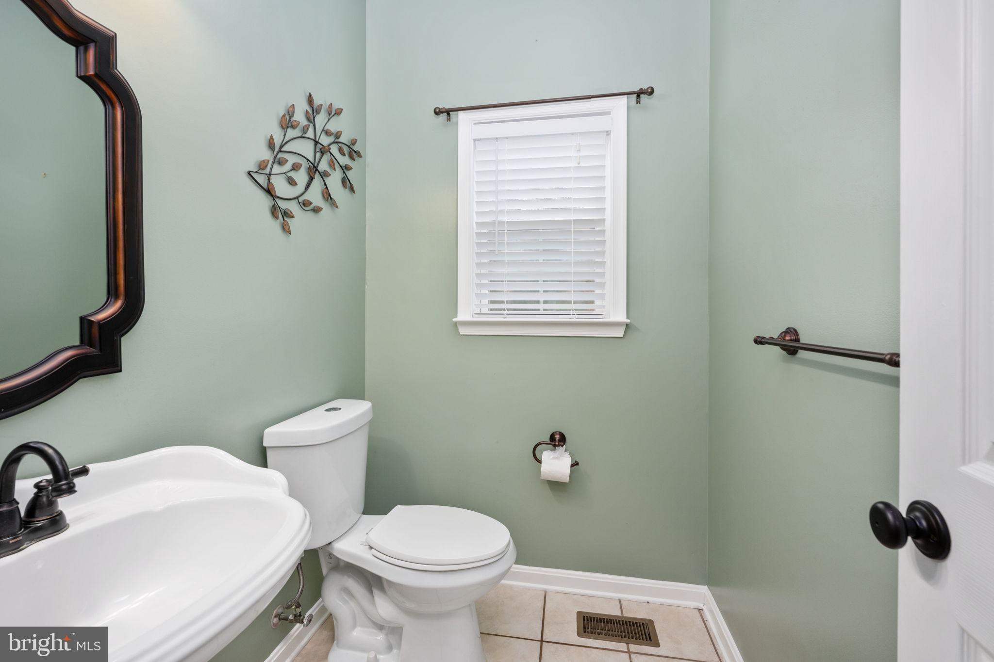4 Riva Ridge Drive Stafford, VA 22556 - Photo 38 of 96 Convenient powder room on the main level