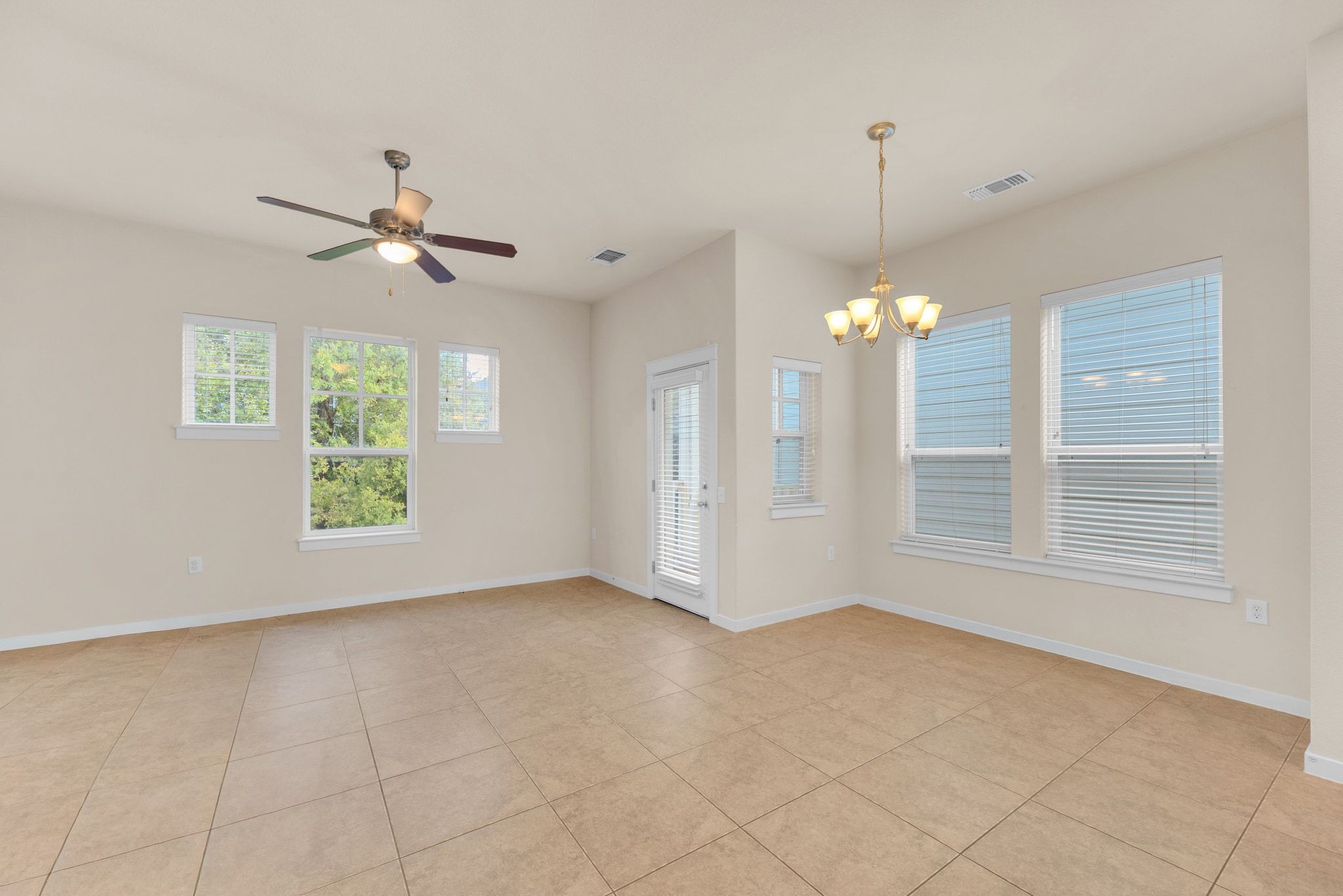 3900 Threadgill Street, Unit 21 Austin, TX 78723 - Photo 4 of 40