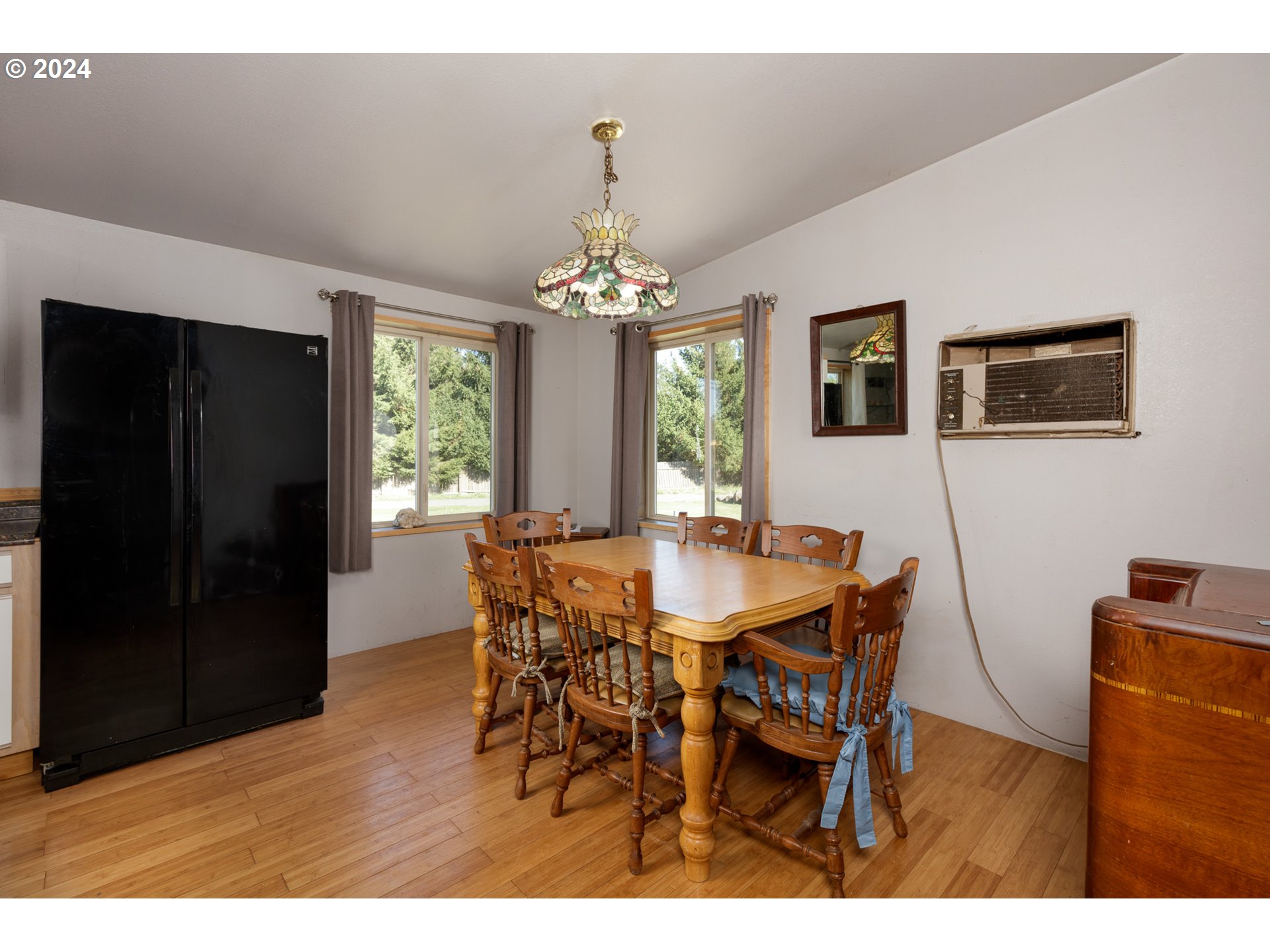 1166 Methodist Road Hood River, OR 97031 - Photo 3 of 28 Gallery Image 3