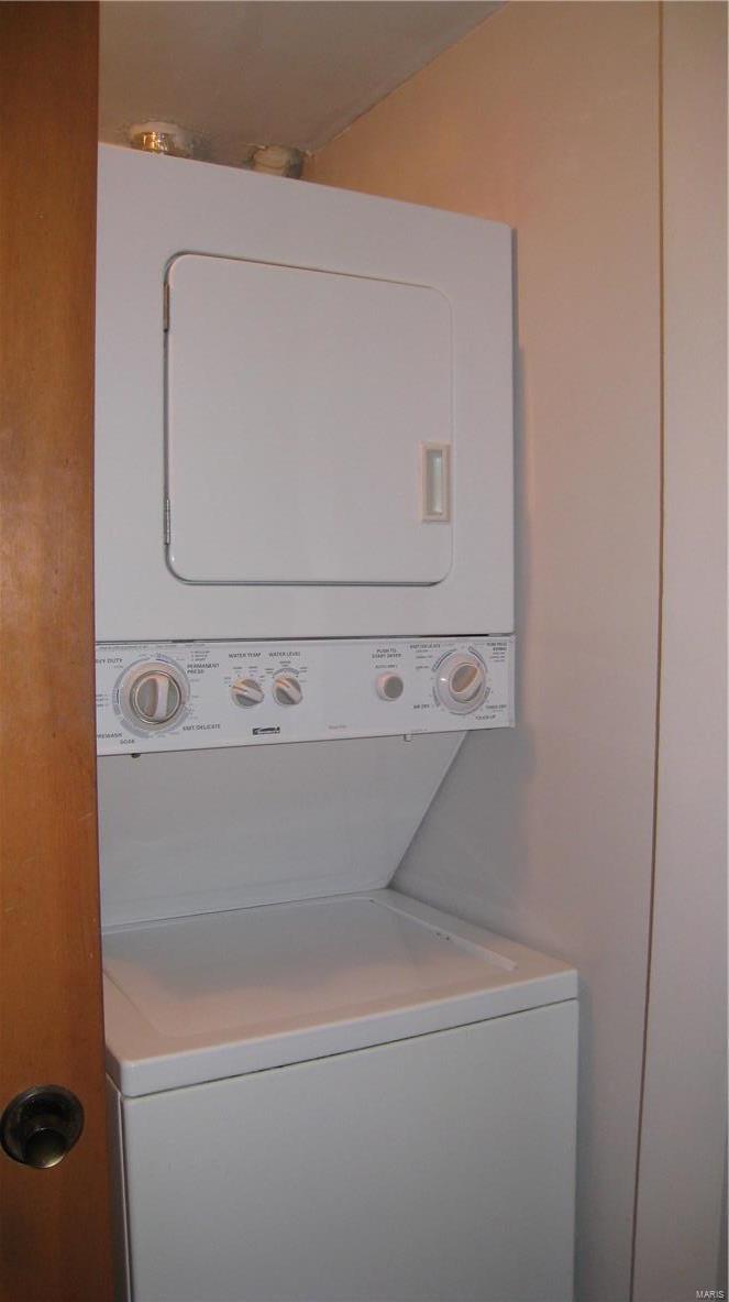 709 Ridgeside Drive, Unit L Ballwin, MO 63021 - Photo 10 of 15 Gallery Image 10